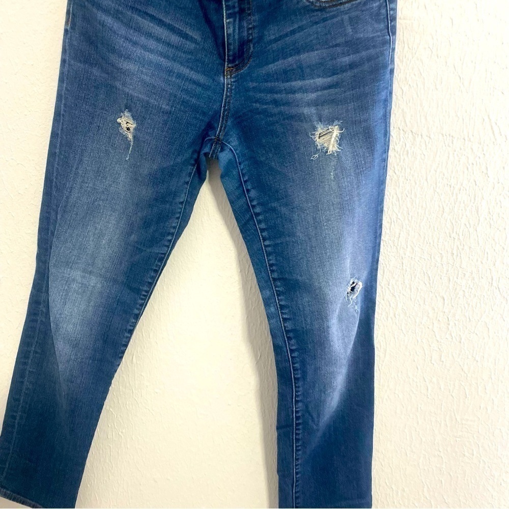 Kut From The Kloth Women’s Size 6 DISTRESSED High-Rise Baby Bootcut Jeans - Picture 2 of 15